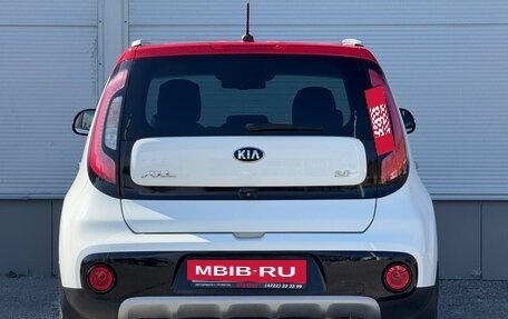 KIA Soul II рестайлинг, 2019 год, 1 945 000 рублей, 4 фотография