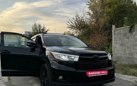 Toyota Highlander III, 2014 год, 2 950 000 рублей, 2 фотография