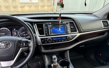 Toyota Highlander III, 2014 год, 2 950 000 рублей, 8 фотография