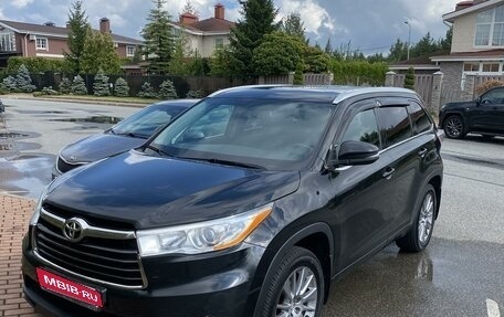 Toyota Highlander III, 2014 год, 3 000 000 рублей, 1 фотография