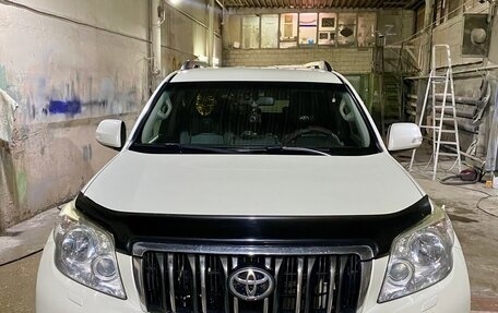 Toyota Land Cruiser Prado 150 рестайлинг 2, 2012 год, 3 500 000 рублей, 1 фотография