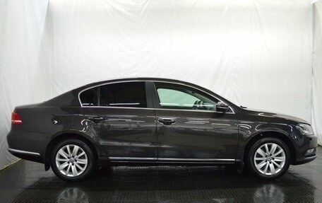 Volkswagen Passat B7, 2011 год, 1 080 000 рублей, 4 фотография