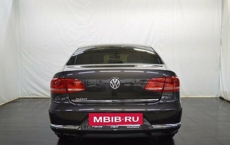 Volkswagen Passat B7, 2011 год, 1 080 000 рублей, 6 фотография