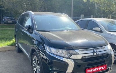 Mitsubishi Outlander III рестайлинг 3, 2019 год, 2 490 000 рублей, 1 фотография