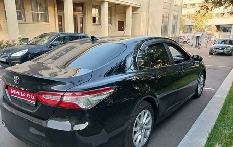 Toyota Camry, 2019 год, 2 310 000 рублей, 2 фотография