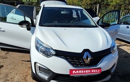 Renault Kaptur I рестайлинг, 2017 год, 1 650 000 рублей, 2 фотография