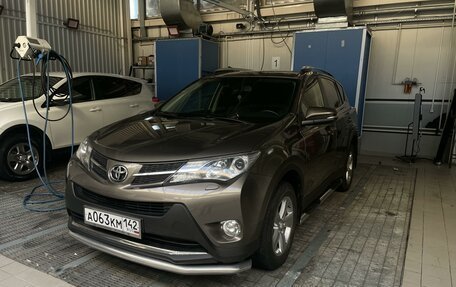 Toyota RAV4, 2013 год, 2 090 000 рублей, 1 фотография