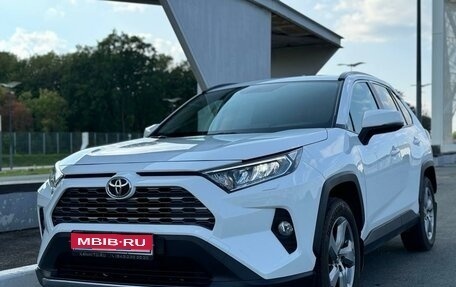 Toyota RAV4, 2020 год, 3 729 000 рублей, 1 фотография