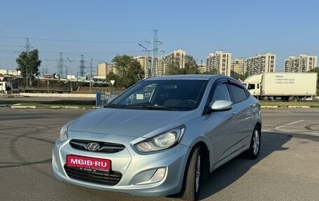 Hyundai Solaris II рестайлинг, 2012 год, 950 000 рублей, 1 фотография