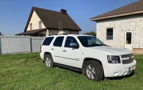 Chevrolet Tahoe III, 2011 год, 2 230 000 рублей, 2 фотография