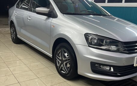 Volkswagen Polo VI (EU Market), 2015 год, 1 090 000 рублей, 1 фотография