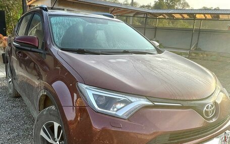 Toyota RAV4, 2017 год, 2 300 000 рублей, 7 фотография