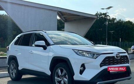 Toyota RAV4, 2020 год, 3 729 000 рублей, 7 фотография