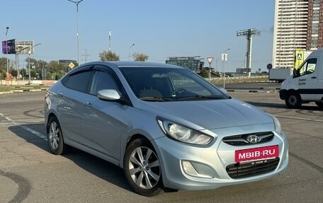 Hyundai Solaris II рестайлинг, 2012 год, 950 000 рублей, 2 фотография