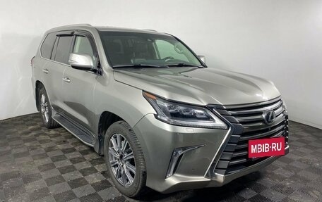 Lexus LX III, 2017 год, 7 400 000 рублей, 3 фотография