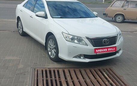 Toyota Camry, 2014 год, 2 050 000 рублей, 8 фотография