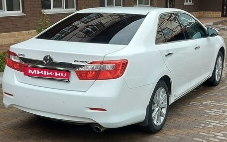 Toyota Camry, 2014 год, 2 050 000 рублей, 14 фотография