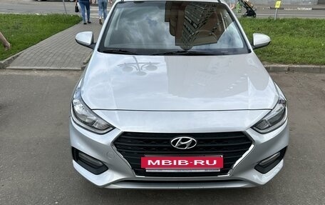 Hyundai Solaris II рестайлинг, 2019 год, 1 580 000 рублей, 2 фотография