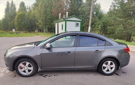 Chevrolet Cruze II, 2011 год, 690 000 рублей, 3 фотография