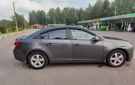 Chevrolet Cruze II, 2011 год, 690 000 рублей, 6 фотография