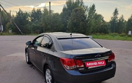 Chevrolet Cruze II, 2011 год, 690 000 рублей, 4 фотография