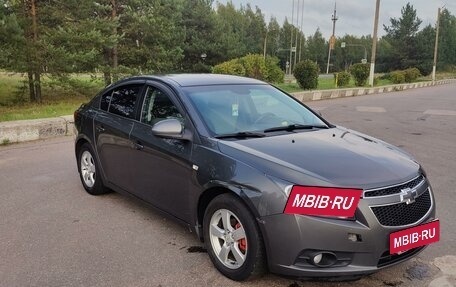 Chevrolet Cruze II, 2011 год, 690 000 рублей, 7 фотография