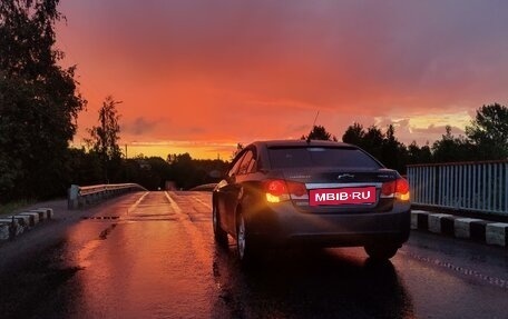 Chevrolet Cruze II, 2011 год, 690 000 рублей, 21 фотография