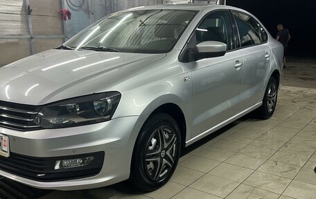 Volkswagen Polo VI (EU Market), 2015 год, 1 090 000 рублей, 2 фотография