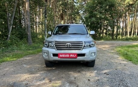 Toyota Land Cruiser 200, 2013 год, 3 600 000 рублей, 2 фотография