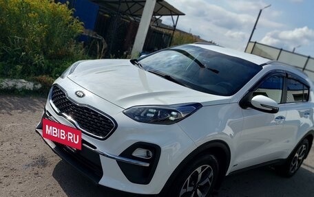 KIA Sportage IV рестайлинг, 2020 год, 2 920 000 рублей, 2 фотография