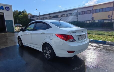 Hyundai Solaris II рестайлинг, 2013 год, 800 000 рублей, 4 фотография