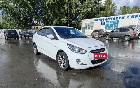 Hyundai Solaris II рестайлинг, 2013 год, 800 000 рублей, 5 фотография