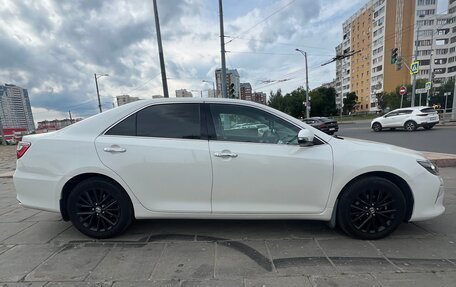 Toyota Camry, 2018 год, 2 850 000 рублей, 2 фотография