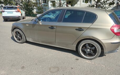 BMW 1 серия, 2006 год, 800 000 рублей, 4 фотография