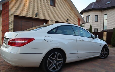 Mercedes-Benz E-Класс, 2010 год, 1 690 000 рублей, 3 фотография