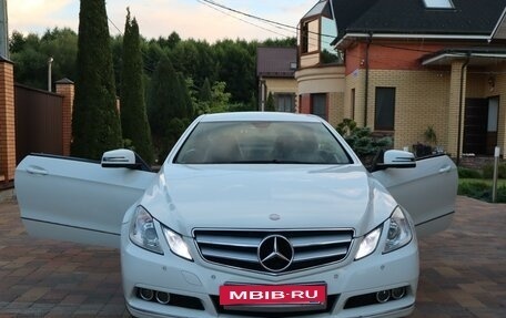 Mercedes-Benz E-Класс, 2010 год, 1 690 000 рублей, 2 фотография