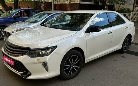 Toyota Camry, 2018 год, 2 750 000 рублей, 1 фотография