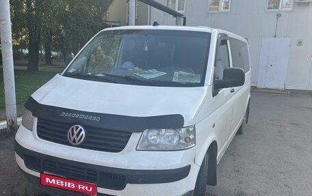 Volkswagen Transporter T5 рестайлинг, 2006 год, 1 000 000 рублей, 1 фотография