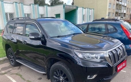 Toyota Land Cruiser Prado 150 рестайлинг 2, 2018 год, 4 500 000 рублей, 1 фотография