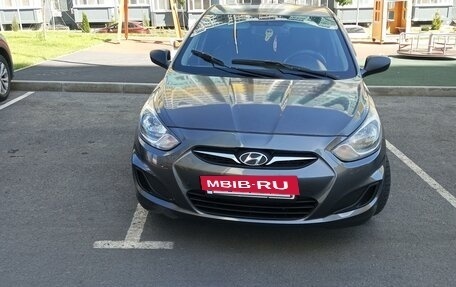 Hyundai Solaris II рестайлинг, 2011 год, 850 000 рублей, 2 фотография