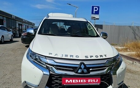 Mitsubishi Pajero Sport III рестайлинг, 2017 год, 3 600 000 рублей, 4 фотография