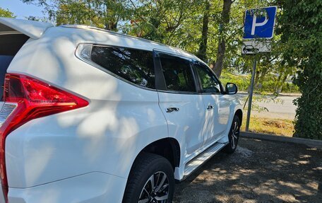 Mitsubishi Pajero Sport III рестайлинг, 2017 год, 3 600 000 рублей, 10 фотография