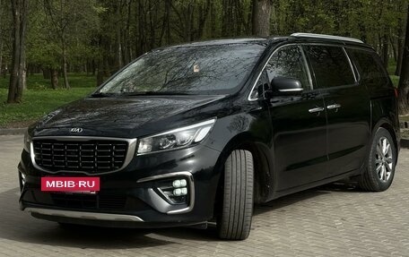 KIA Carnival III, 2018 год, 3 200 000 рублей, 2 фотография