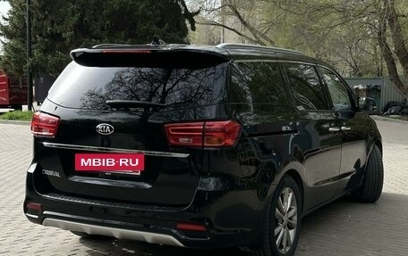 KIA Carnival III, 2018 год, 3 200 000 рублей, 6 фотография