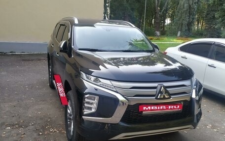 Mitsubishi Pajero Sport III рестайлинг, 2021 год, 4 150 000 рублей, 7 фотография