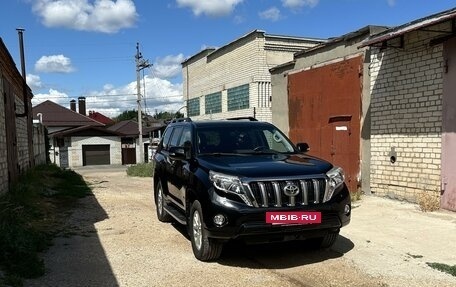 Toyota Land Cruiser Prado 150 рестайлинг 2, 2014 год, 3 990 000 рублей, 3 фотография