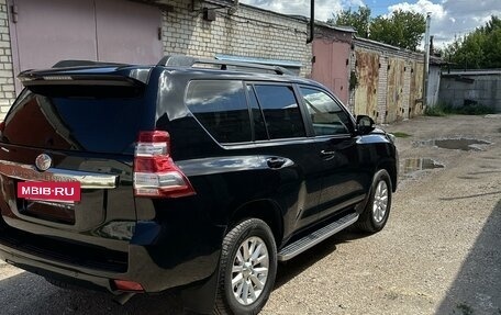 Toyota Land Cruiser Prado 150 рестайлинг 2, 2014 год, 3 990 000 рублей, 5 фотография