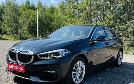 BMW 1 серия, 2020 год, 2 590 000 рублей, 1 фотография