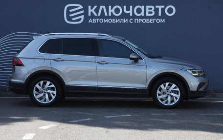 Volkswagen Tiguan II, 2021 год, 2 990 000 рублей, 6 фотография