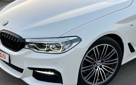 BMW 5 серия, 2018 год, 3 830 000 рублей, 13 фотография